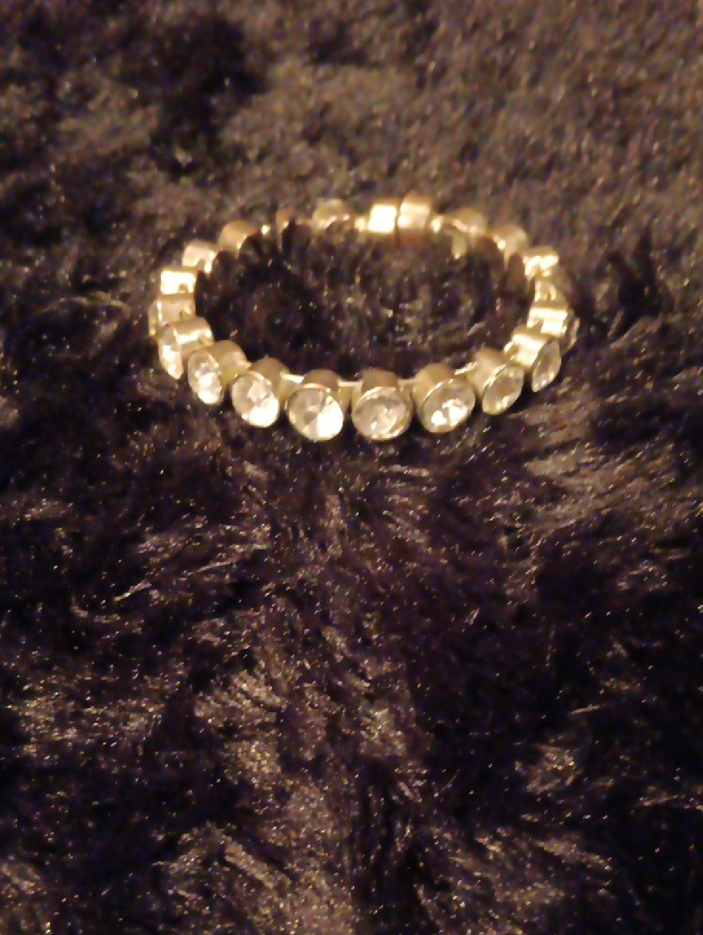 Silver Tone Stretch Bracelet Round Clear Crystals With Magnectic Clasp